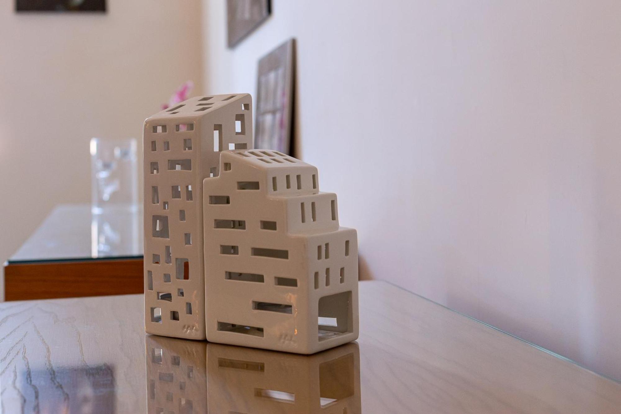 Iflat Contemporary Design Living In