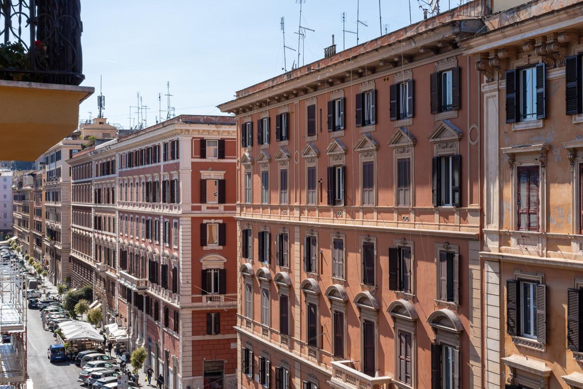 Iflat Contemporary Design Living In * Roma