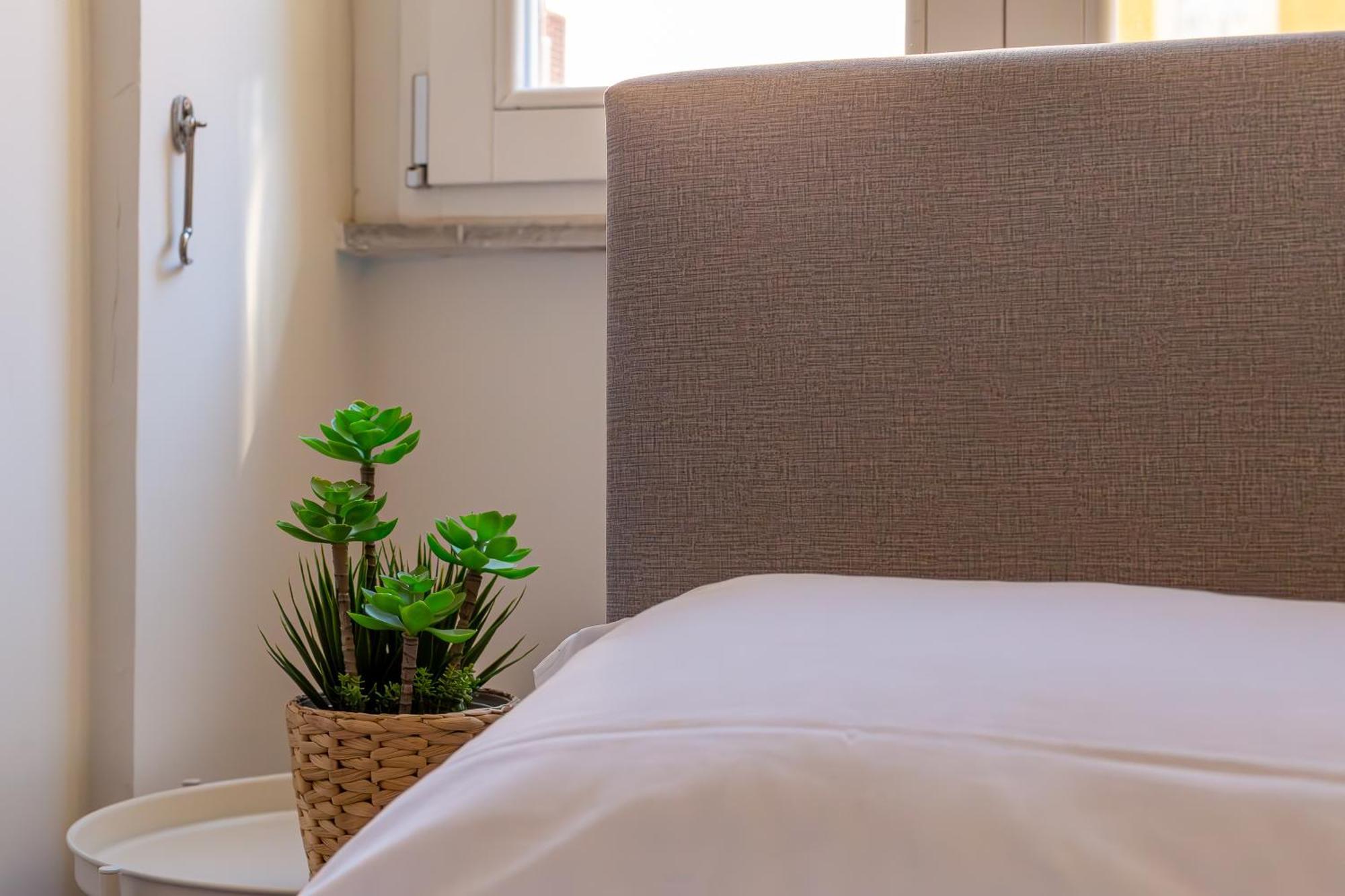 Iflat Contemporary Design Living In Roma